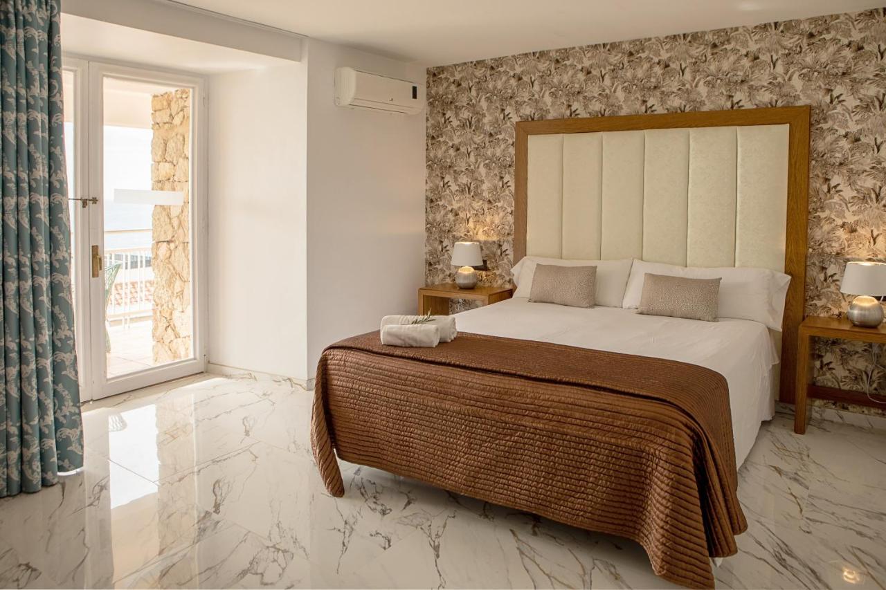 Experience Elegance and Comfort at Hotel Roger de Flor by Seleqtta